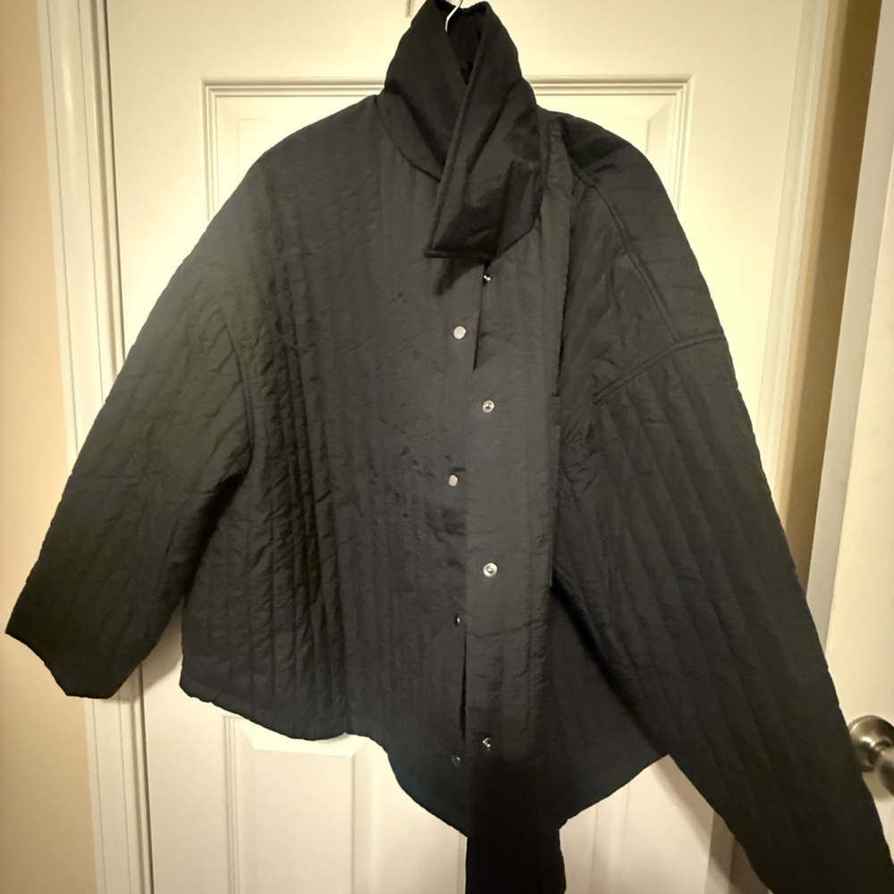Old Navy Black Quilted Outerwear